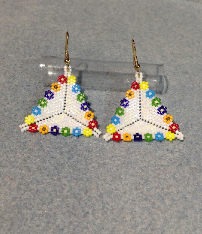 Triangle Peyote 0112c-c 6 flowers white backgrnd.jpg